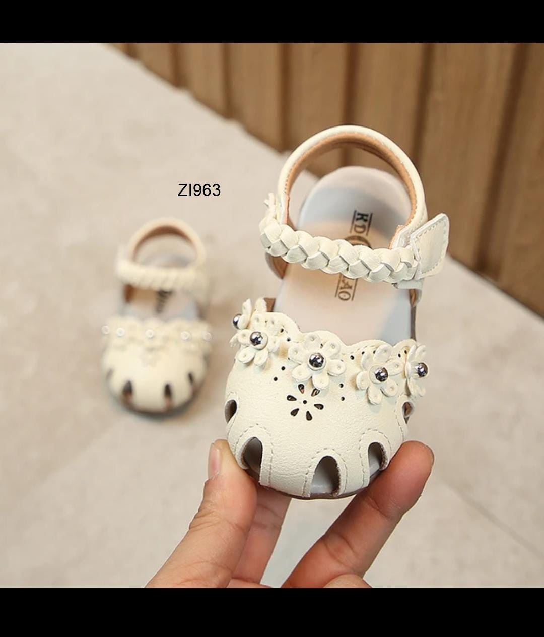 Zapatos suaves para niñas flores elegantes