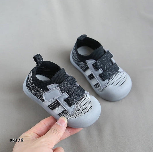 Zapatos para niños blanco con gris