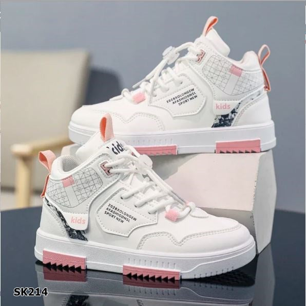 Tenis blancos con rosa